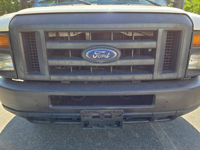 2011 Ford E-Series E-350 SD