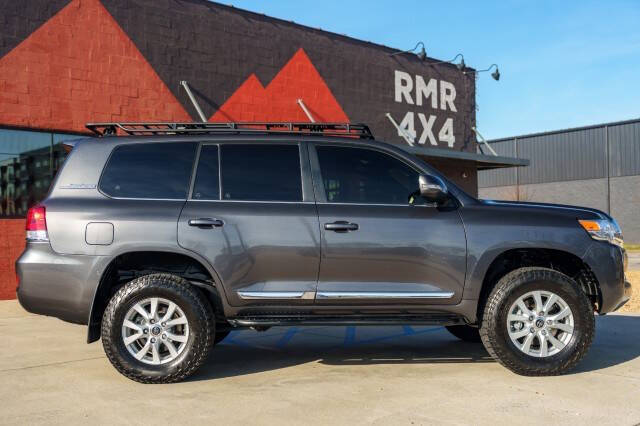 2018 Toyota Land Cruiser