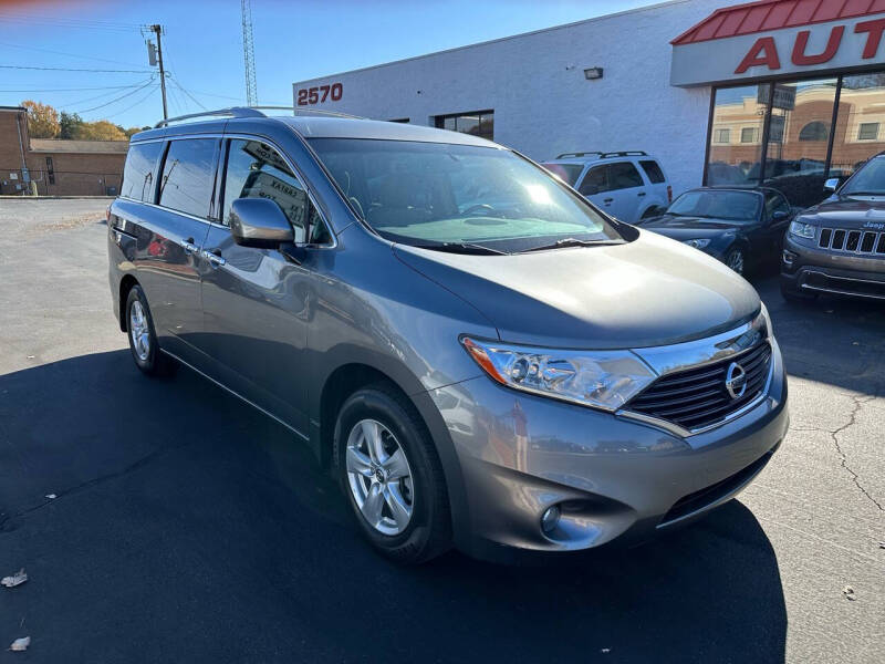 2015 Nissan Quest SV photo 3