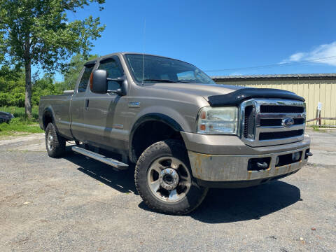 2005 Ford F-250 Super Duty for sale at GLOVECARS.COM LLC in Johnstown NY