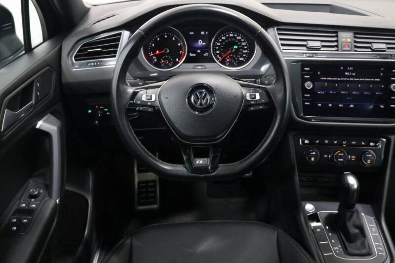 2020 Volkswagen Tiguan SE R-Line Black