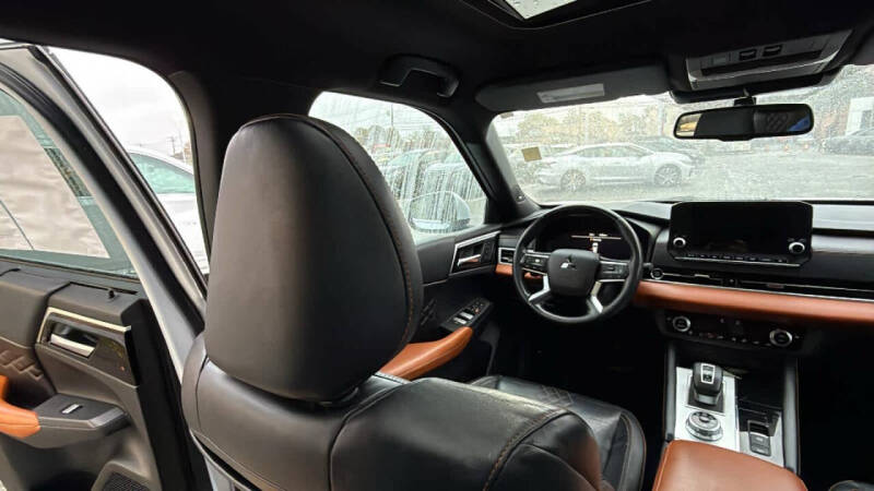 2022 Mitsubishi Outlander SEL