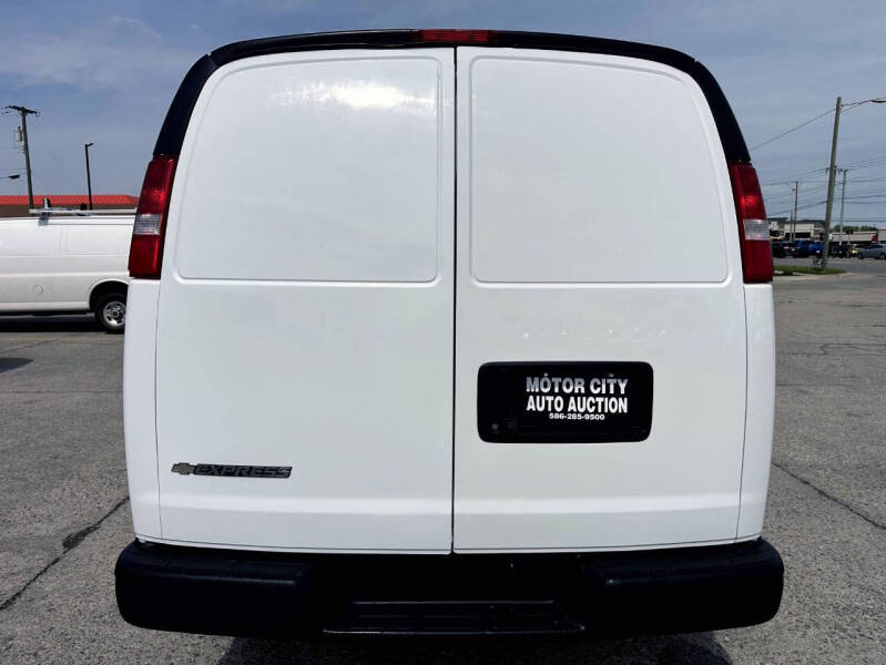 2021 Chevrolet Express 2500