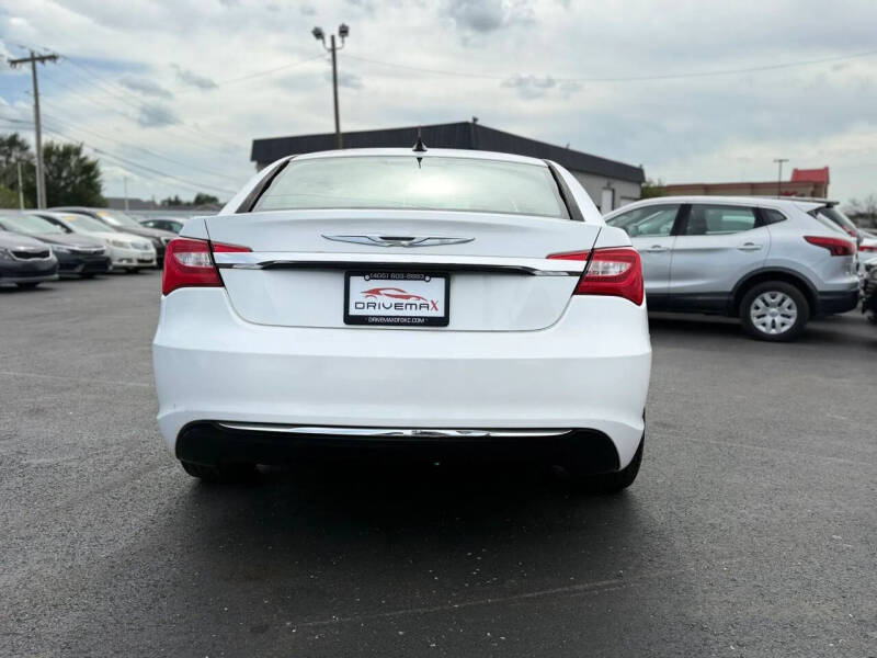 2013 Chrysler 200 Touring