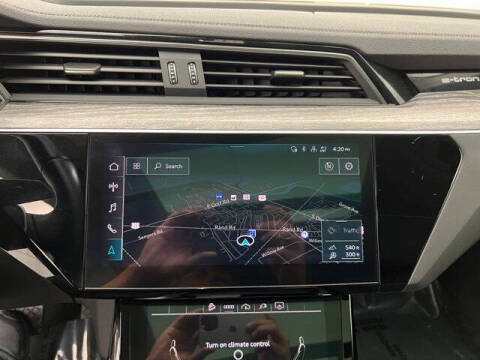 2023 Audi e-tron quattro Premium