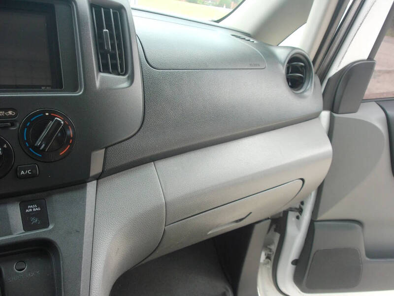 2015 Nissan NV200