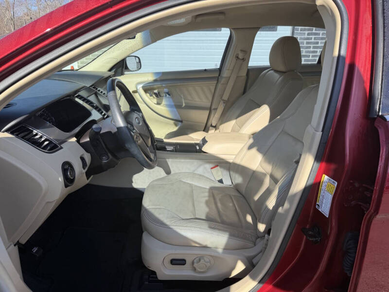 2015 Ford Taurus SEL