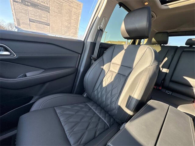 2025 Nissan Rogue Platinum