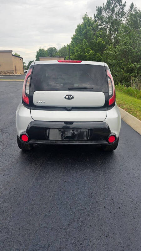 2016 Kia Soul +