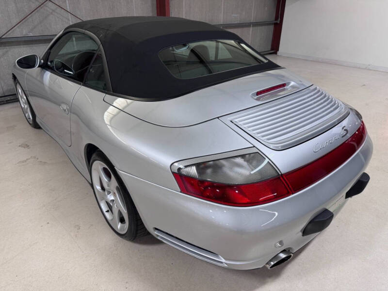 2004 Porsche 911 Carrera 4S