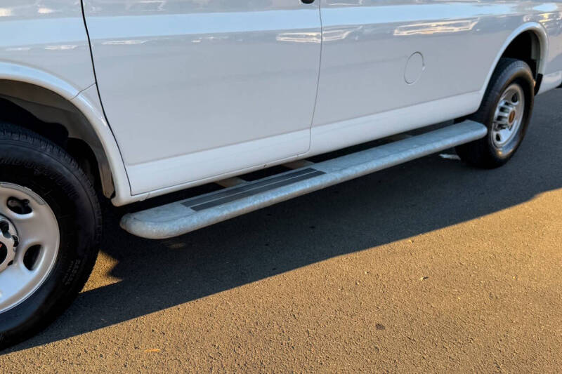 2024 GMC Savana 2500