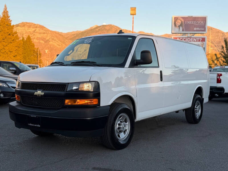 2022 Chevrolet Express 2500