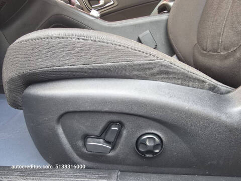 2017 Chrysler 200 LX