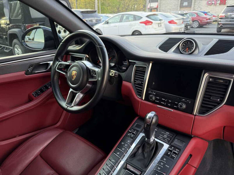 2018 Porsche Macan GTS