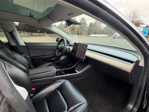 2020 Tesla Model 3 Standard Range