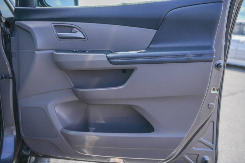 2011 Honda Odyssey EX-L w/DVD