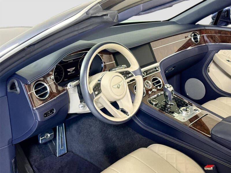 2020 Bentley Continental GTC V8