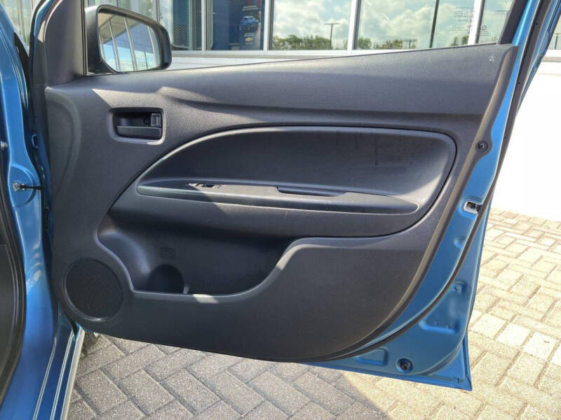 2024 Mitsubishi Mirage ES