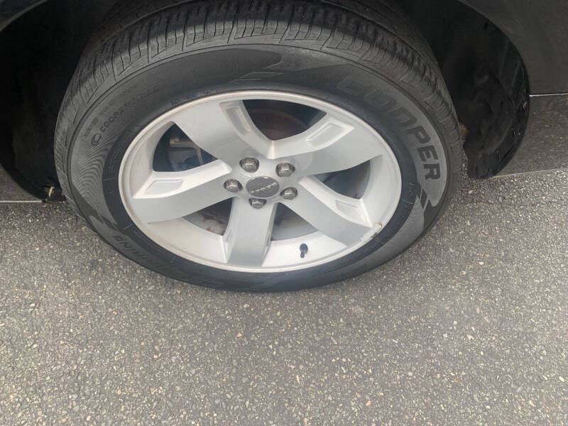 2013 Dodge Challenger SXT Plus