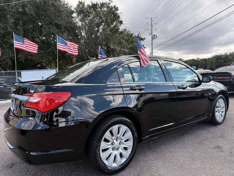 2014 Chrysler 200 LX
