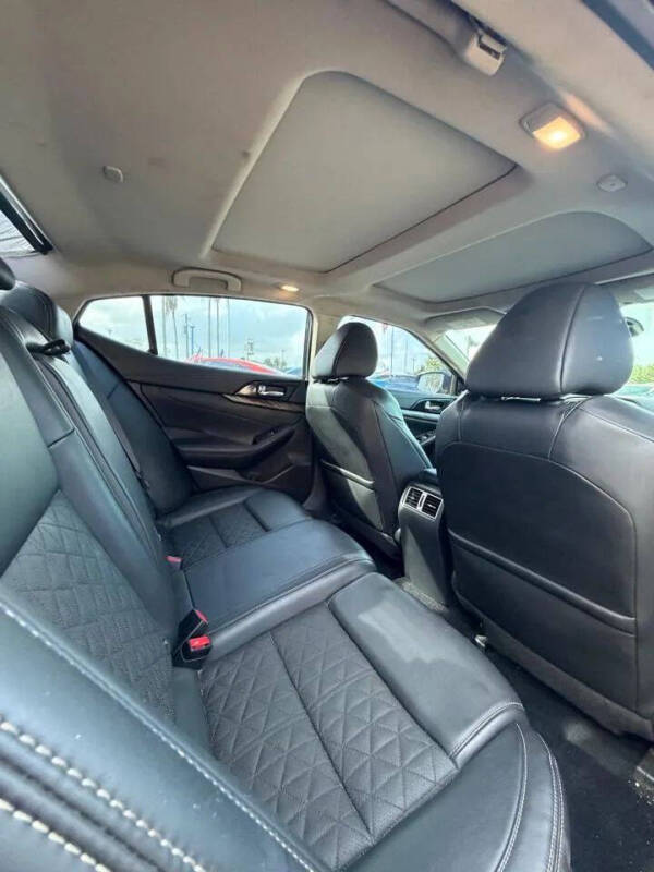 2017 Nissan Maxima Platinum