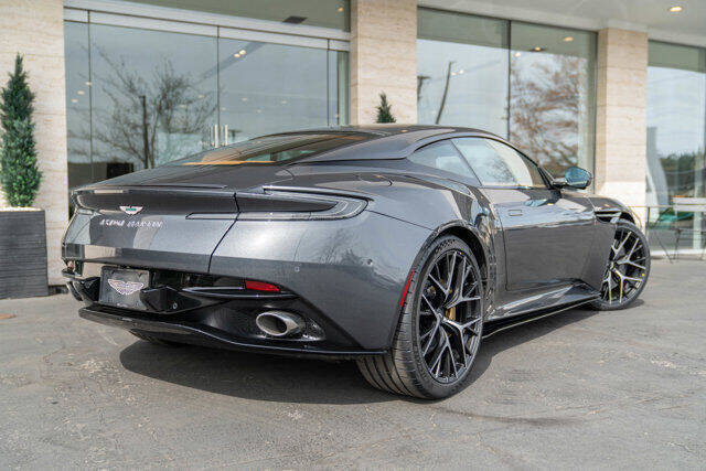 2024 Aston Martin DB12 41