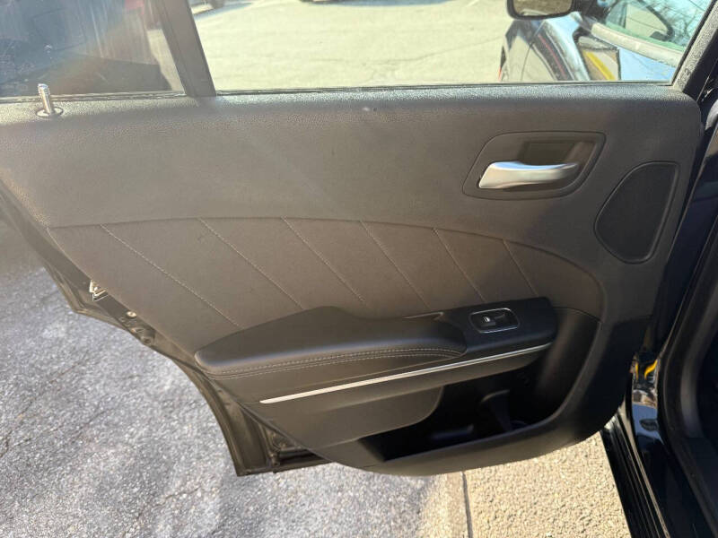 2017 Dodge Charger SXT