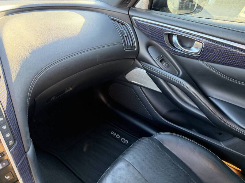 2017 Infiniti Q60 Red Sport 400