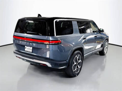 2024 Rivian R1S