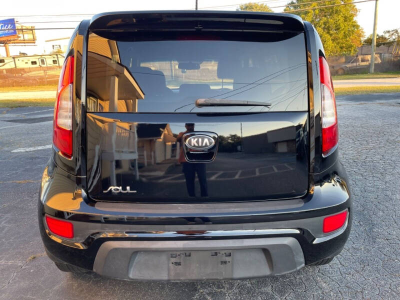2013 Kia Soul +