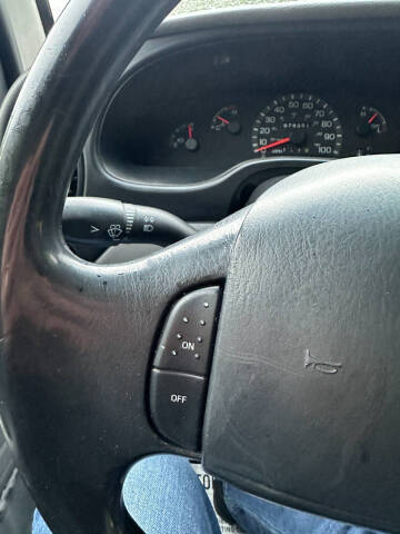 2001 Ford E-Series E-350 SD XLT