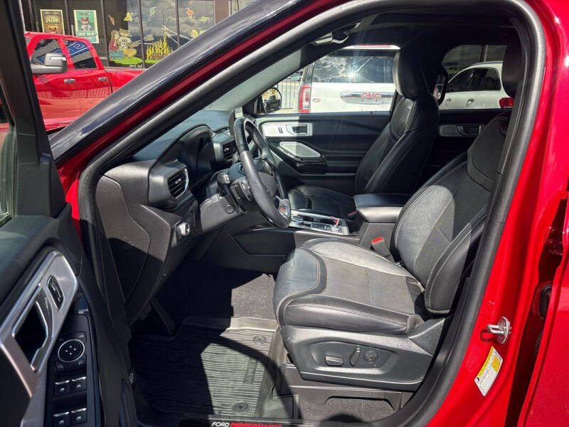 2022 Ford Explorer ST