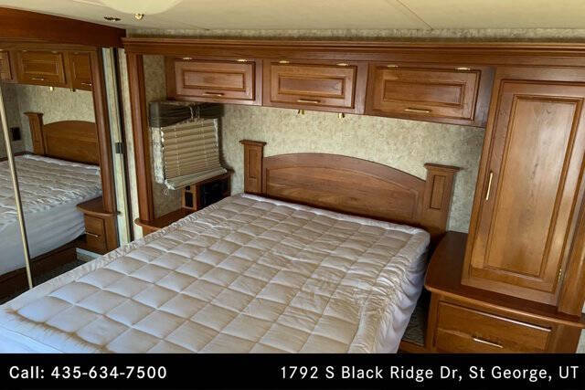 2005 Freightliner XC Chassis