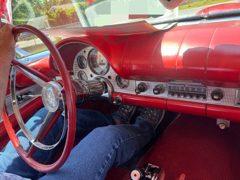 1957 Ford Thunderbird