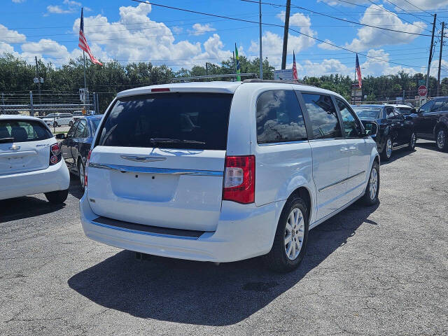 2014 Chrysler Town and Country for sale at JOHNS AUTO SALES LLC in Apopka, FL