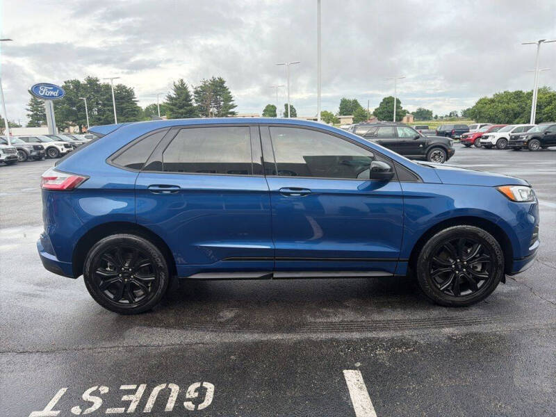 2022 Ford Edge SE