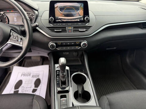 2022 Nissan Altima 2.5 SV