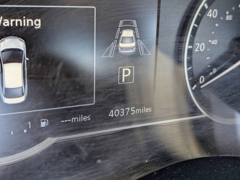 2023 Nissan Versa SV