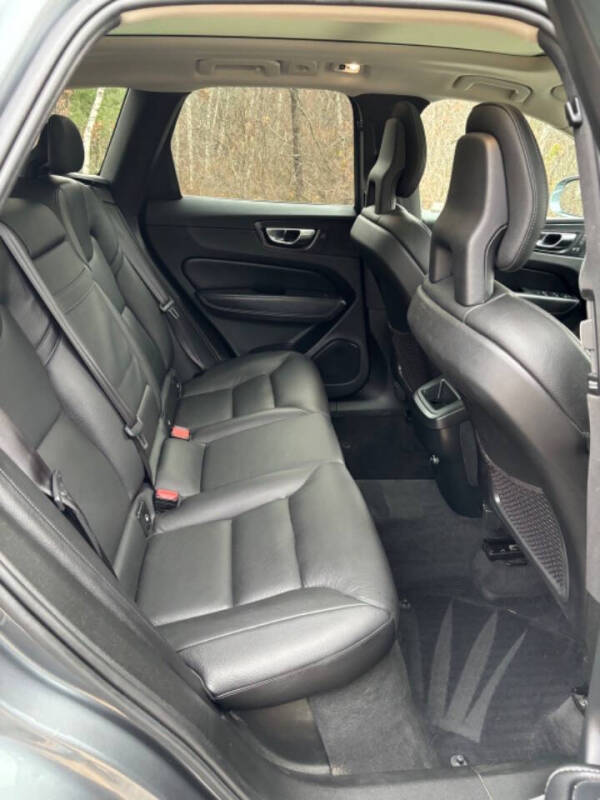 2018 Volvo XC60 T5 Momentum