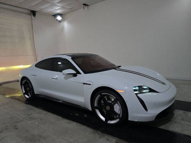 2020 Porsche Taycan Turbo