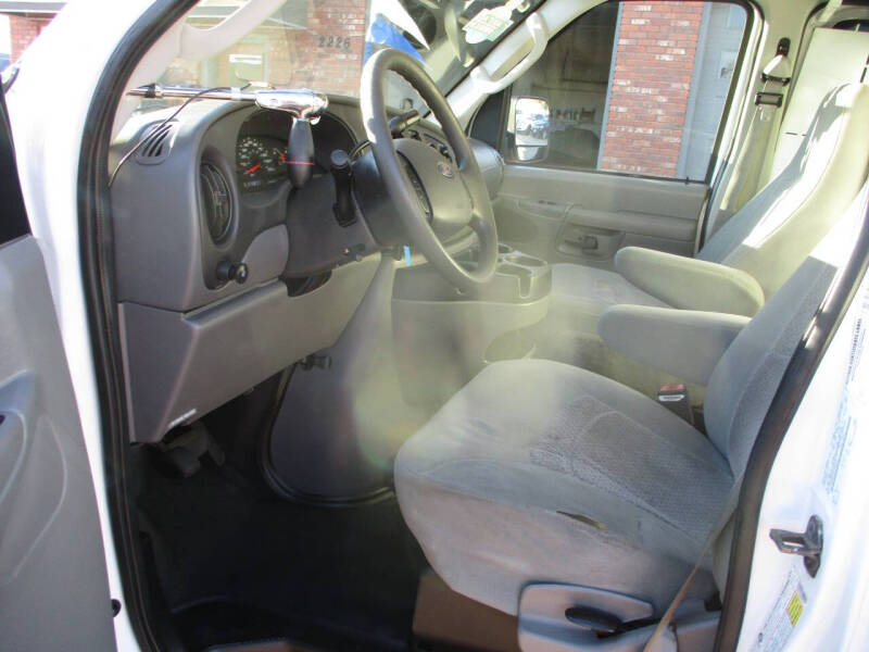 2006 Ford E-Series E-350 SD