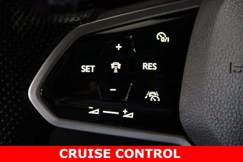 2022 Volkswagen Golf GTI SE