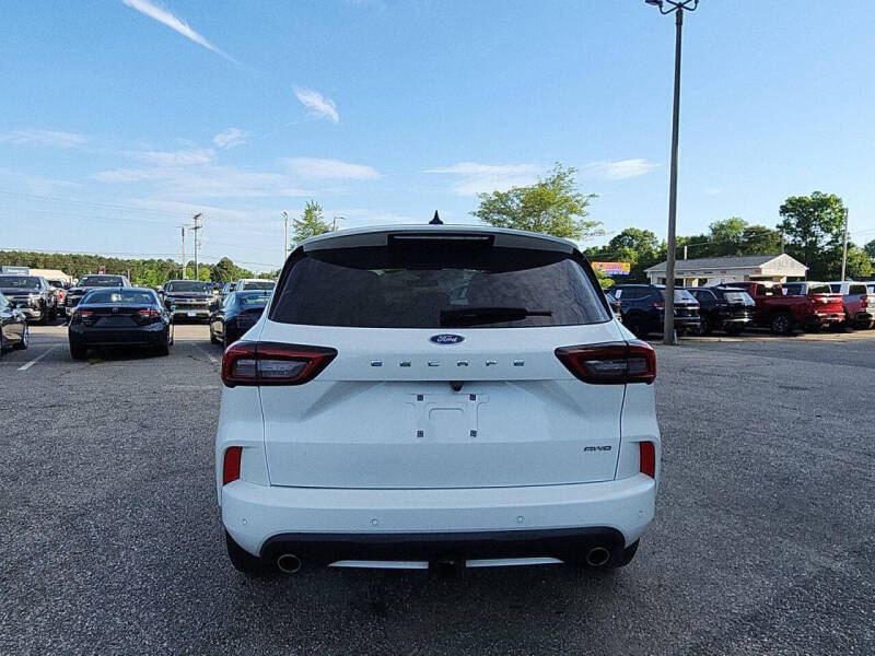 2023 Ford Escape ST-Line Select