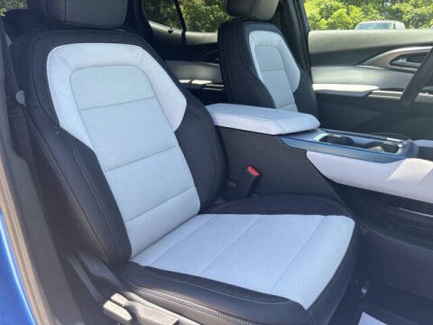 2025 Chevrolet Equinox EV LT 2
