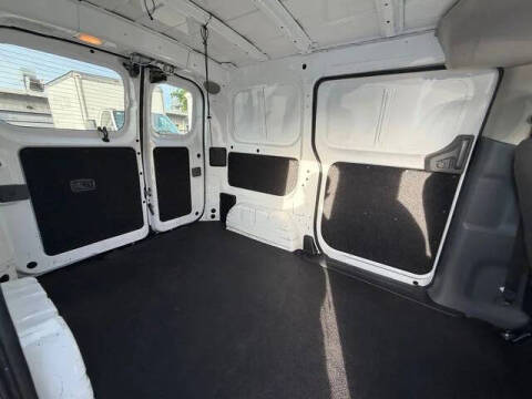2017 Nissan NV200 SV