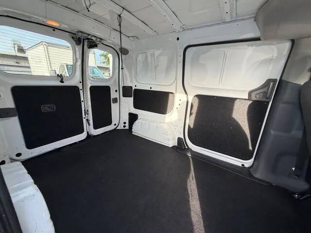 2017 Nissan NV200 SV