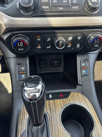 2019 GMC Acadia Denali