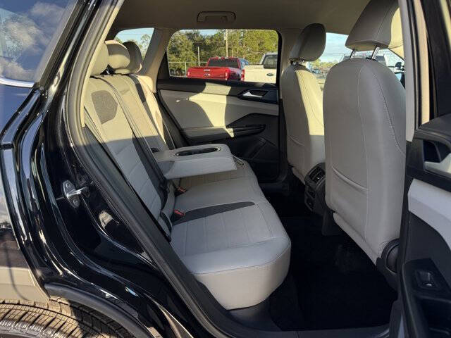 2024 Volkswagen Taos SE