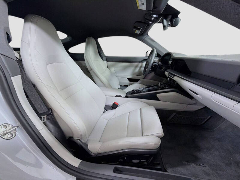 2024 Porsche 911 Carrera 4