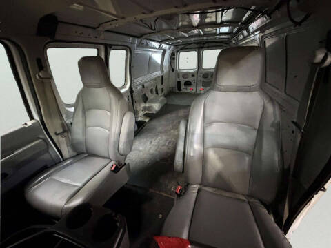 2010 Ford E-Series E-350 SD